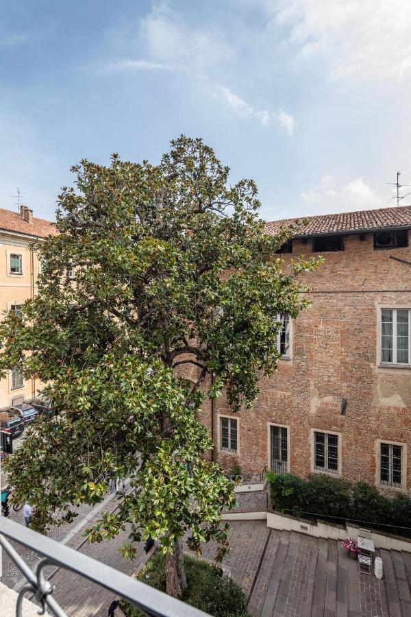 30Cavour luxury suites Pavie Extérieur photo
